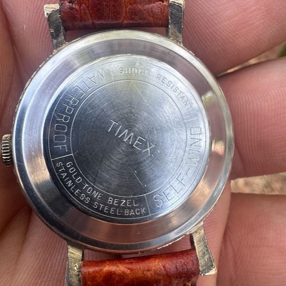 Vtg Timex Self-Wind Gold Tone Men’s Watch 🔥 - Picture 10 of 10